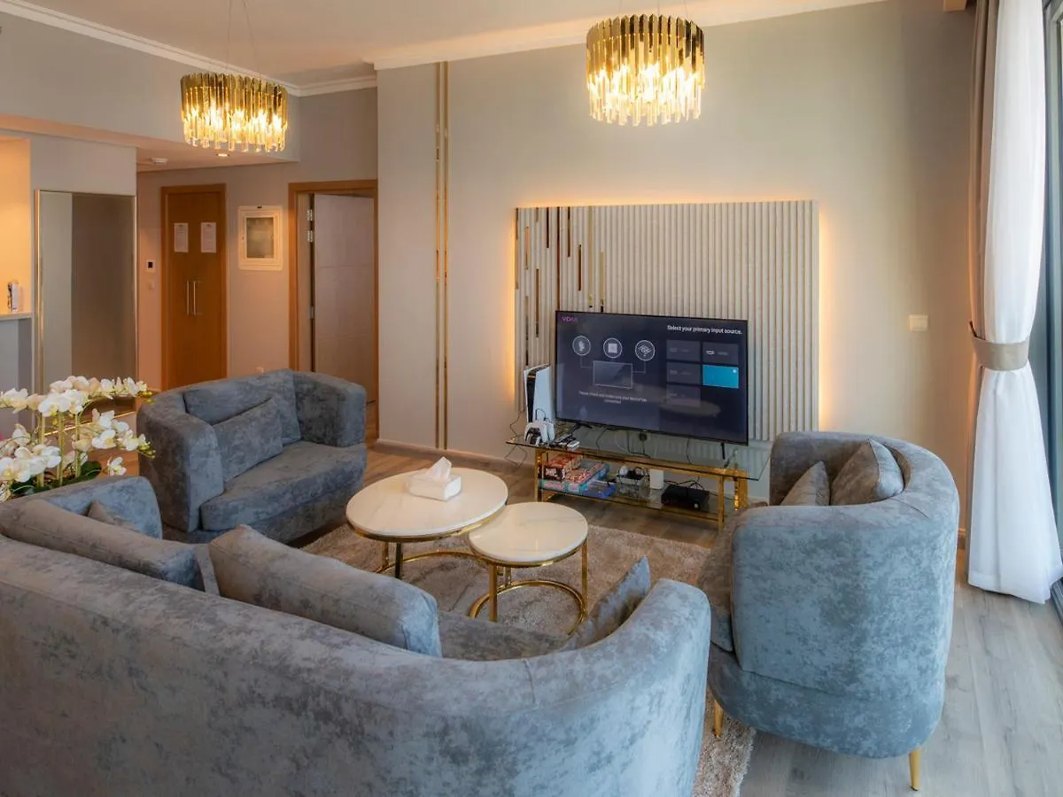 First Class 2Br With Full Dubai Skyline & Sea View