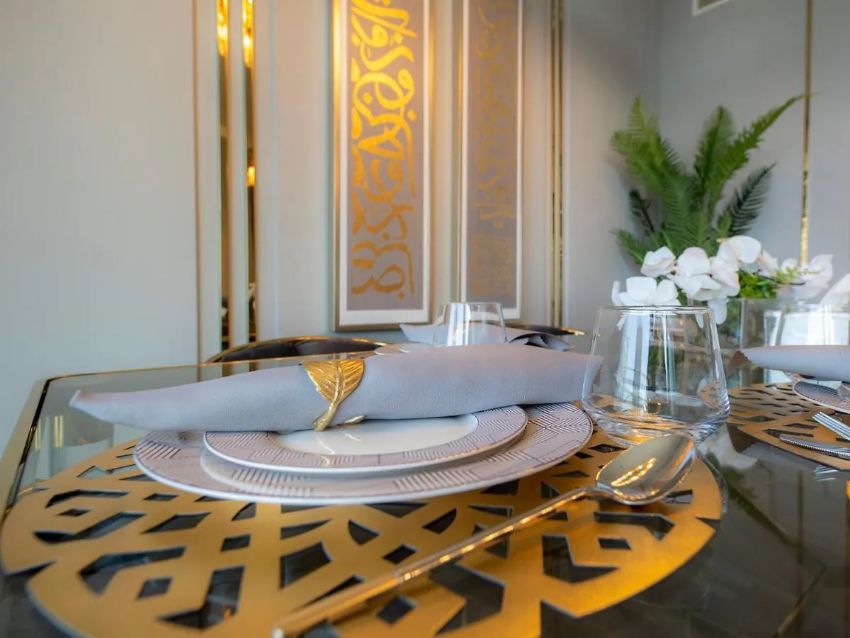 First Class 2Br With Full Dubai Skyline & Sea View Apartment