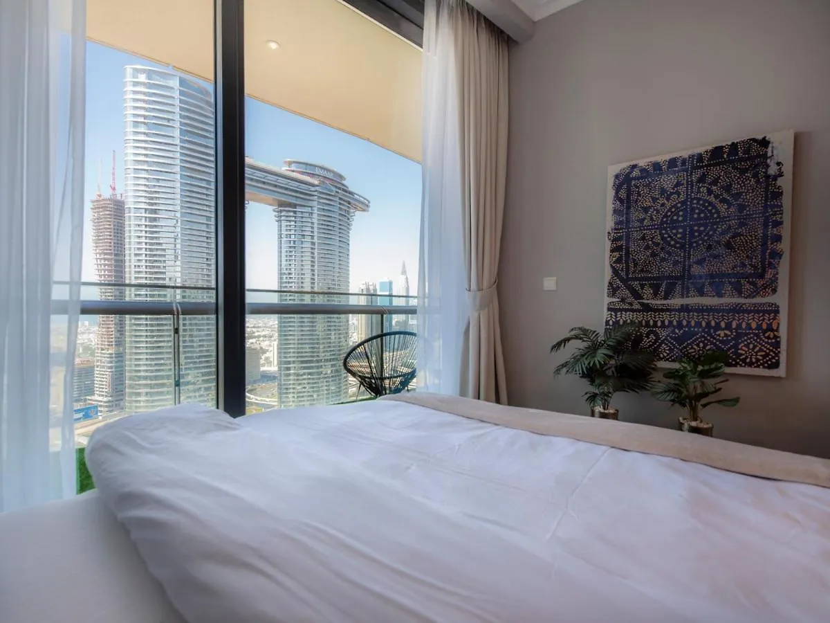 First Class 2Br With Full Dubai Skyline & Sea View